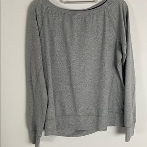 EUC Nike Big neck dri fit sweatshirt  size M